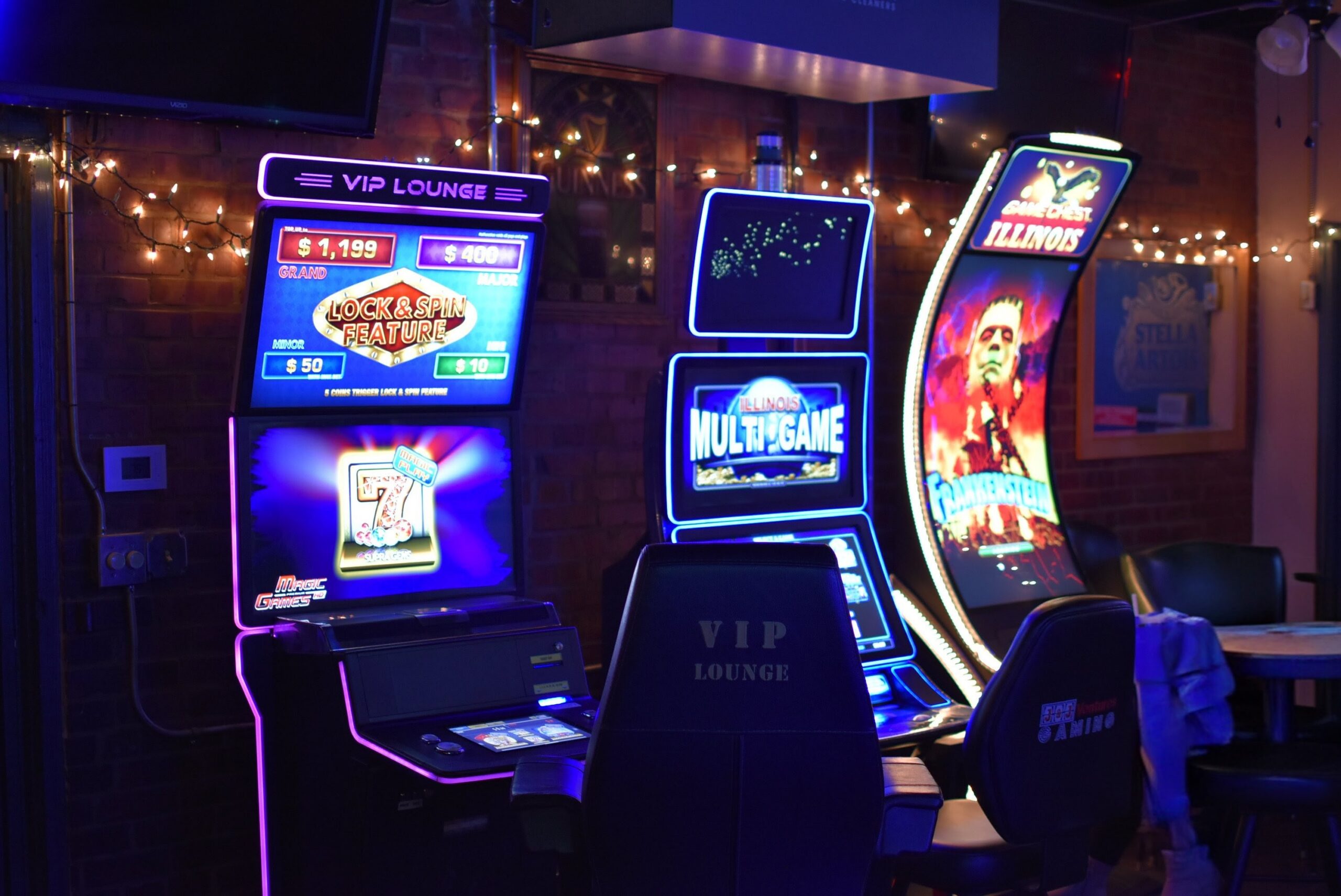 Franny's VIP gaming lounge Springfield IL